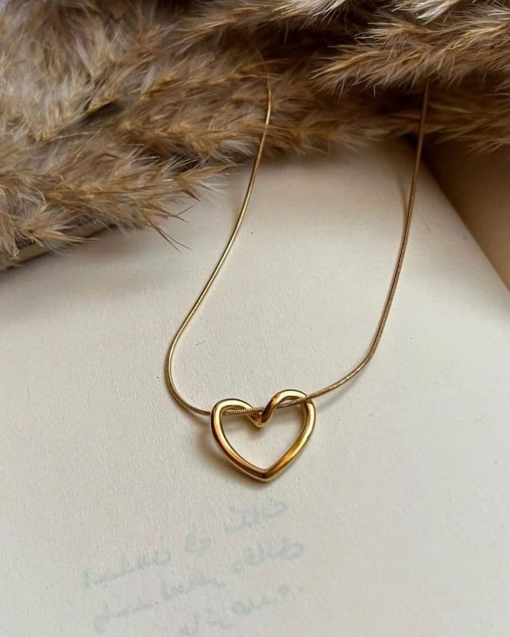 Bella’s heart necklace